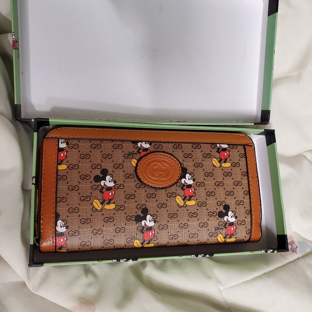 Disney mickey mouse wallet gg logo